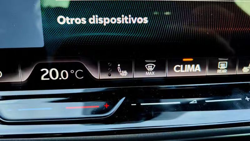 Seat Leon • 2025 • 7,400 km 12