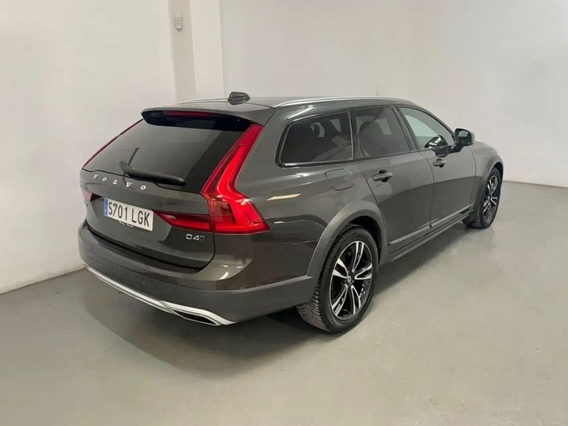 Volvo V90 • 2020 • 85,000 km 8