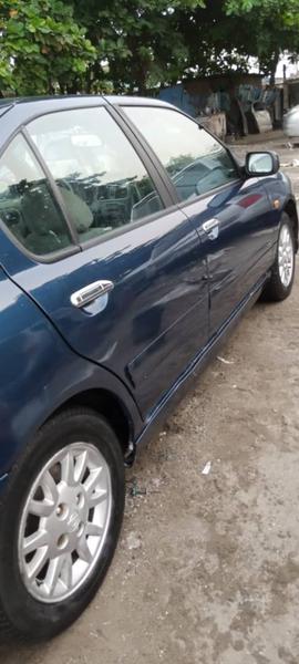 Nissan Primera • 2000 • 90,000 km 3