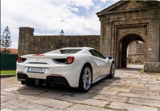 Ferrari 488 Spider • 2018 • 10,500 km 6