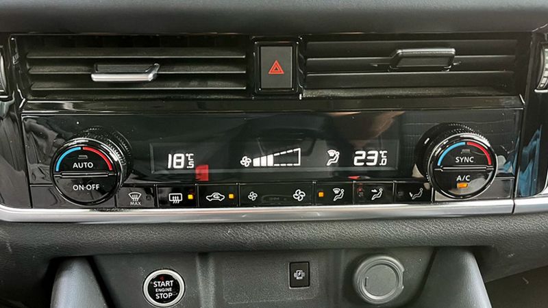 Nissan Qashqai • 2023 • 62,704 km 13