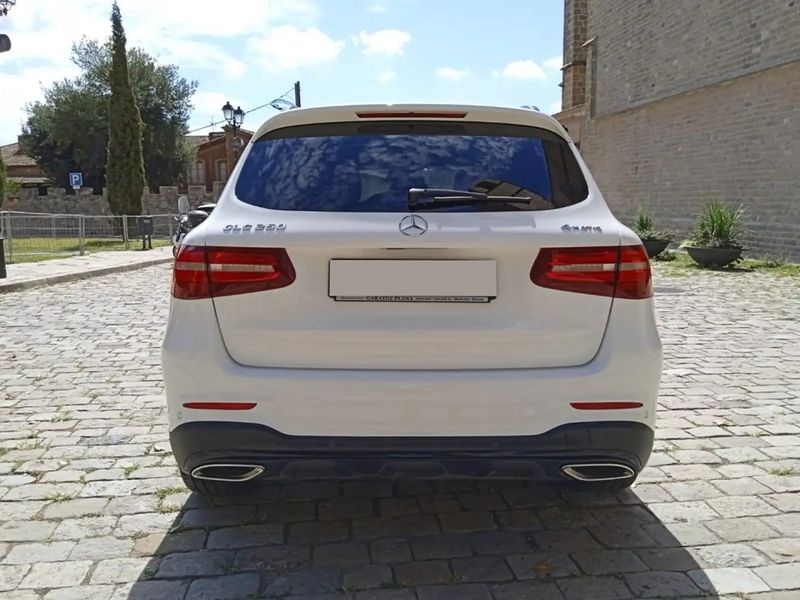Mercedes-Benz GLC • 2018 • 54,000 km 8