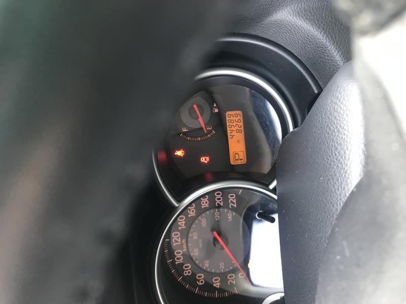 Nissan Tiida • 2009 • 44,000 km 3