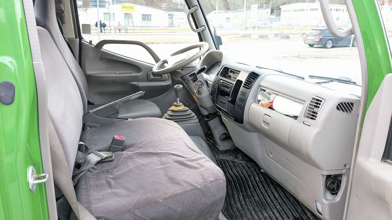 Toyota Dyna • 2007 • 145,000 km 8