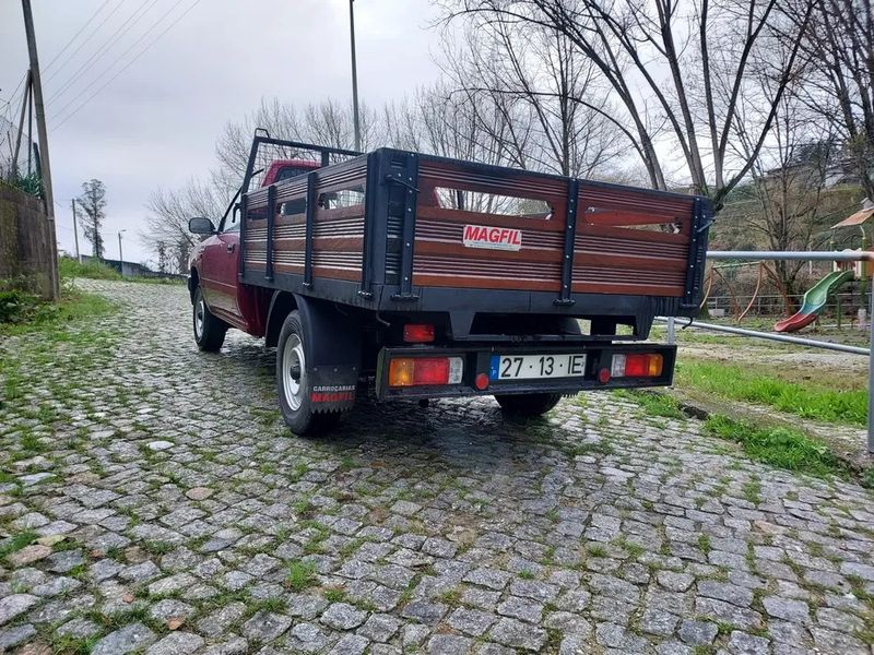 Toyota Hilux • 1997 • 90,000 km 2