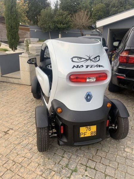 Renault Twingo • 2009 • 26,526 km 4