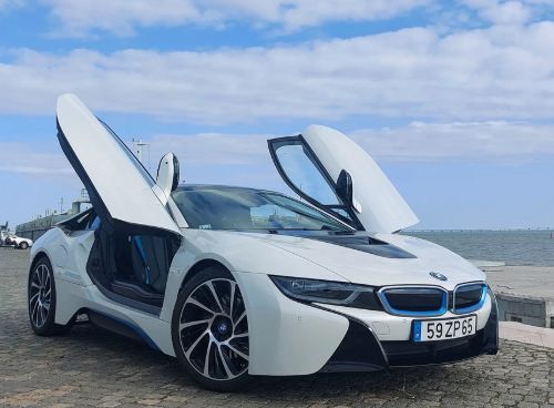 BMW i8 • 2016 • 45,000 km 1