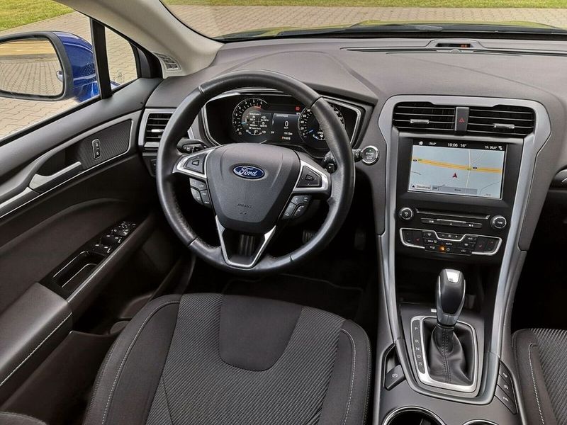 Ford Mondeo • 2017 • 83,700 km 5