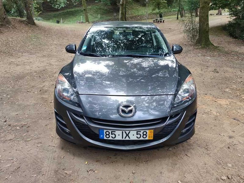 Mazda 3 • 2010 • 248,000 km 2