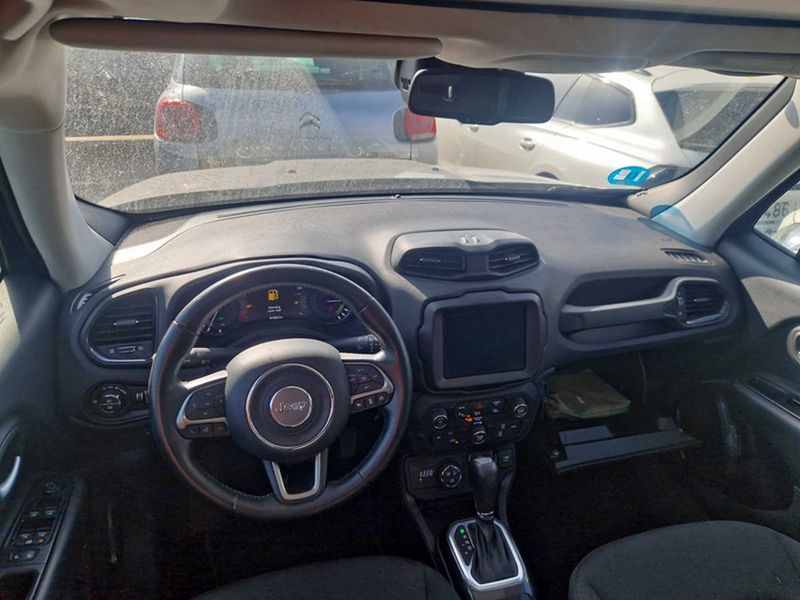 Jeep Renegade • 2021 • 67,600 km 4