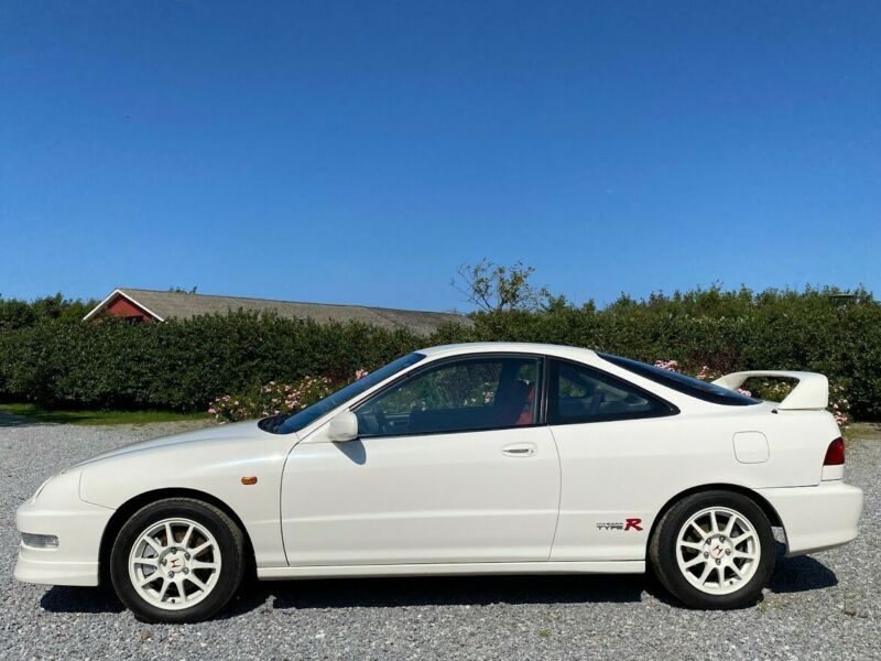 Honda Integra • 1998 • 99,000 km 3
