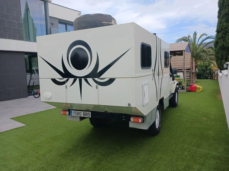 Toyota Land Cruiser • 2001 • 135,000 km 4