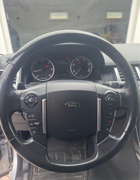 Land Rover Range Rover • 2010 • 150,000 km 5