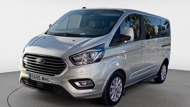 Ford Tourneo Custom • 2023 • 30,552 km 6