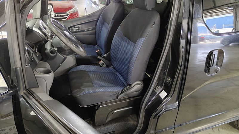 Nissan NV200 • 2015 • 182,091 km 2
