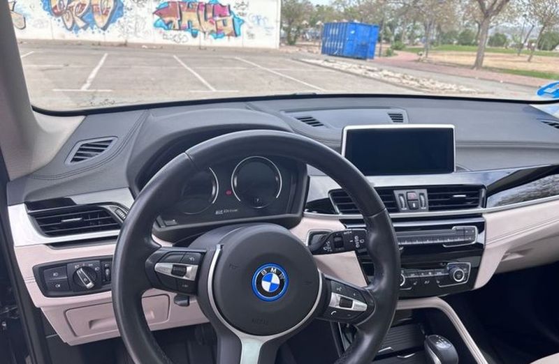 BMW X1 • 2021 • 40,000 km 10