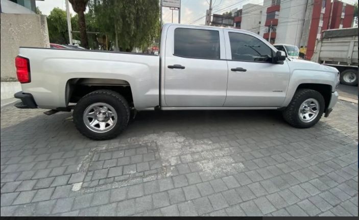 Chevrolet Silverado • 2017 • 104,199 km 5