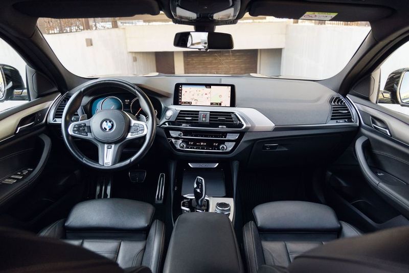 BMW X4 • 2019 • 46,988 km 3
