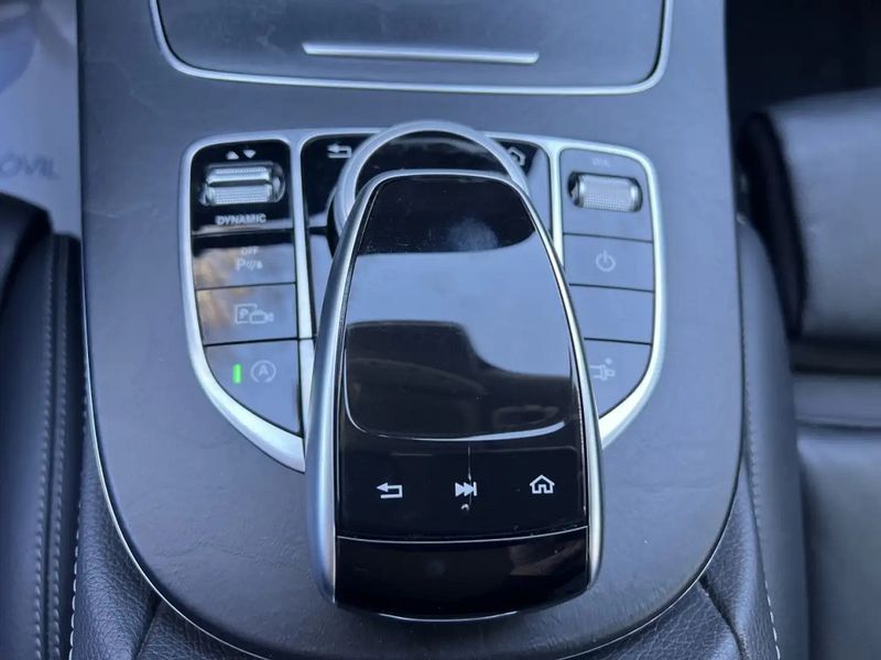 Mercedes-Benz E-Class • 2019 • 39,000 km 12