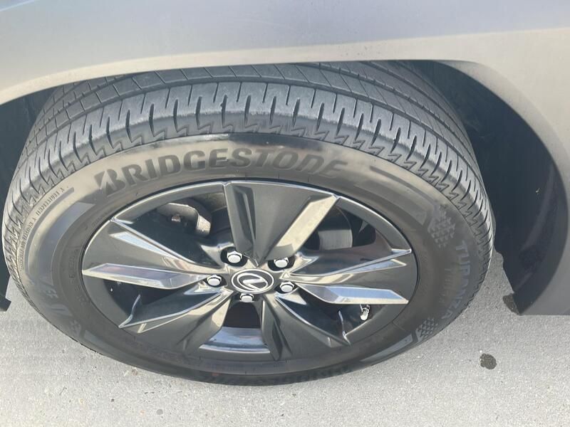 Lexus UX • 2022 • 29,232 km 16