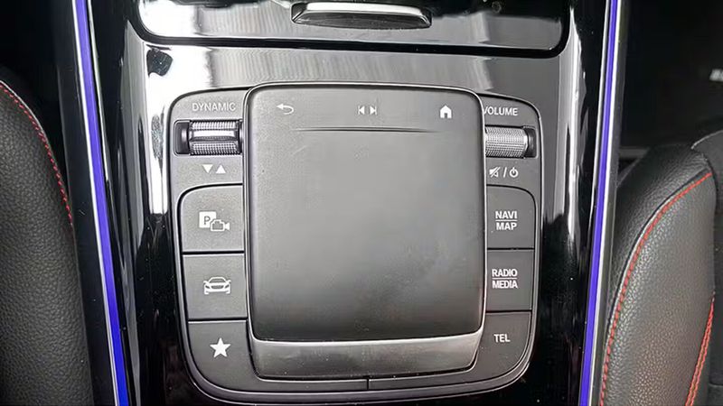 Mercedes-Benz GLA • 2022 • 41,017 km 8