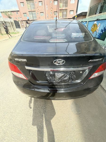 Hyundai Accent • 2013 • 97,123 km 6