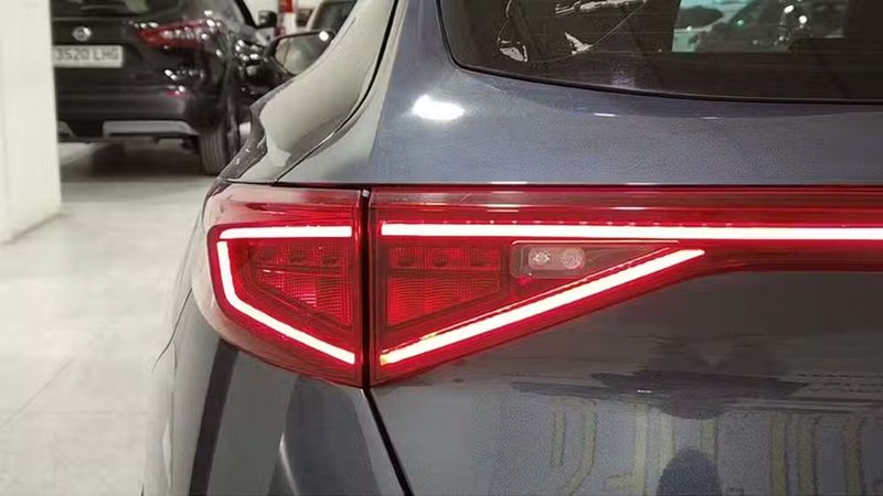 Seat Leon • 2022 • 38,626 km 25