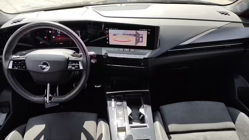 Opel Astra • 2023 • 36,060 km 5