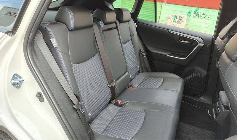 Toyota RAV4 • 2022 • 95,000 km 11