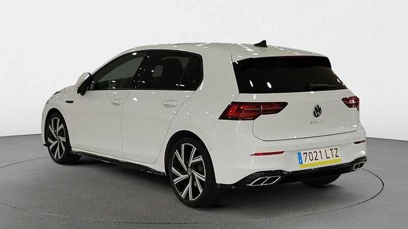 Volkswagen Golf • 2021 • 38,310 km 3