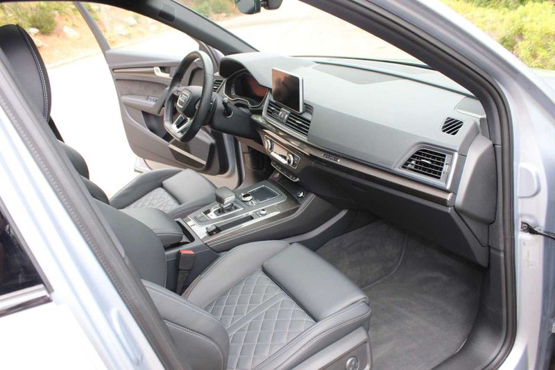 Audi SQ5 • 2017 • 145,000 km 2