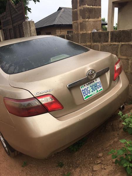 Toyota Camry • 2007 • 120,000 km 3