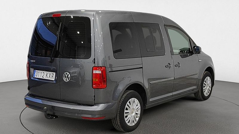 Volkswagen Caddy • 2019 • 68,345 km 2