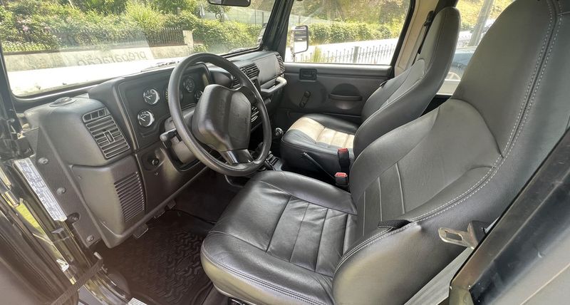 Jeep Cherokee • 1999 • 60,000 km 2