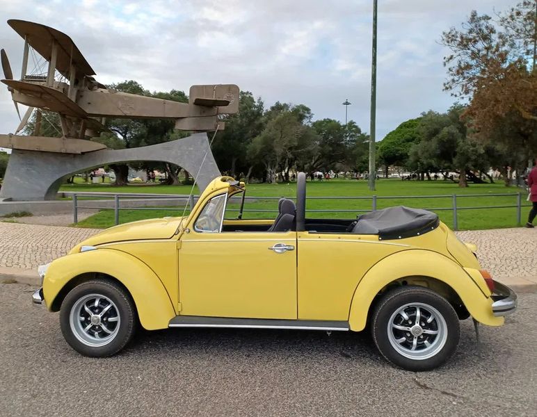 Volkswagen Beetle Convertible • 1971 • 60,000 km 2