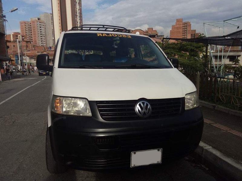 Volkswagen T5 Transporter Shuttle • 2009 • 232,000 km 2