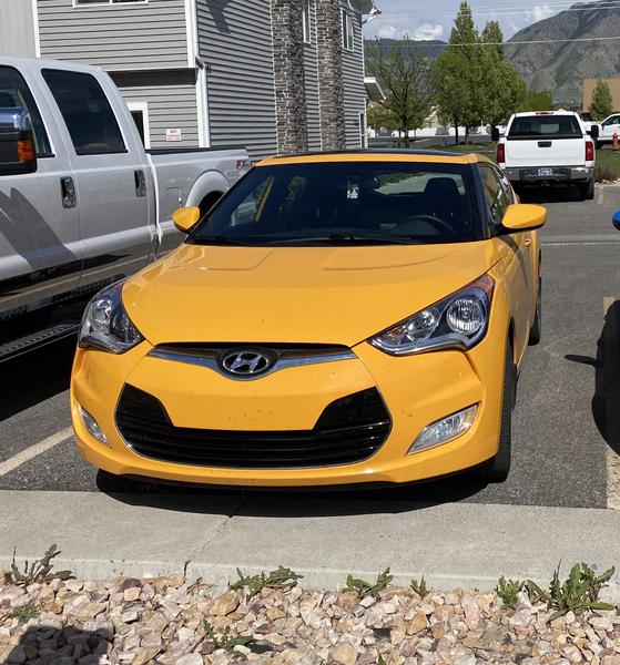Hyundai Veloster • 2017 • 17,568 km 3