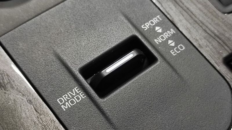 Toyota Highlander • 2022 • 36,500 km 10