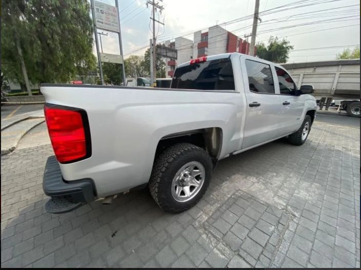 Chevrolet Silverado • 2017 • 104,199 km 4