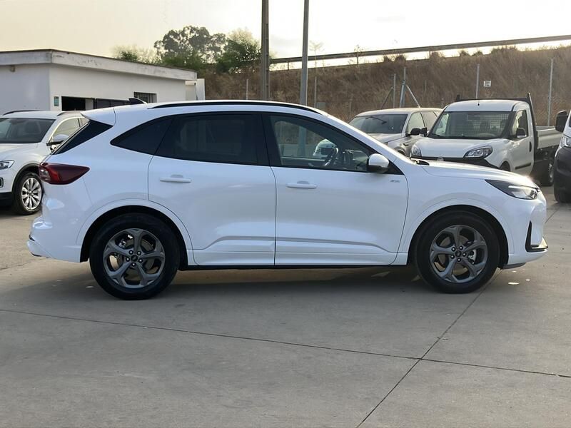 Ford Kuga • 2025 • 6,698 km 6