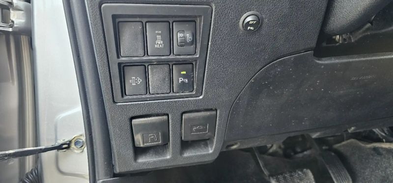 Toyota Hilux • 2020 • 118,000 km 9