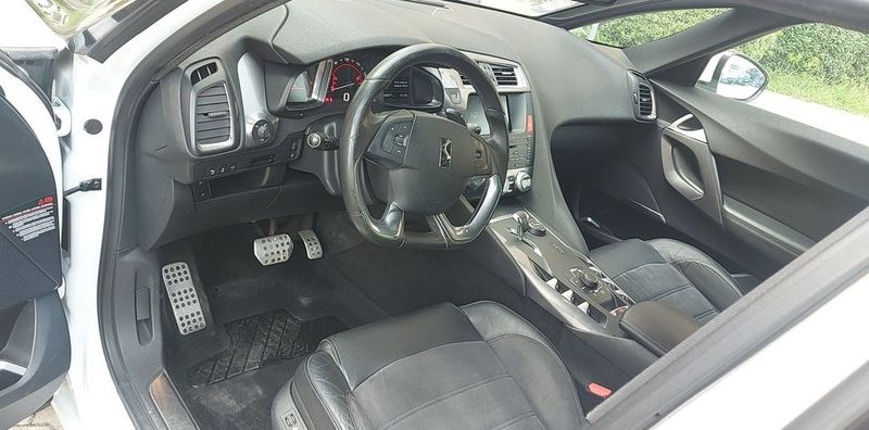 Citroën DS5 • 2013 • 60,000 km 3