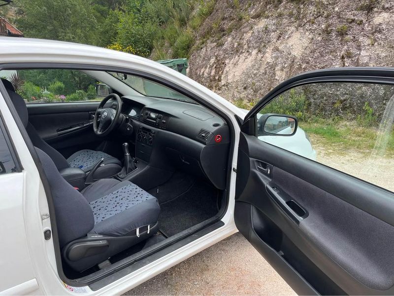 Toyota Corolla • 2003 • 314,000 km 2