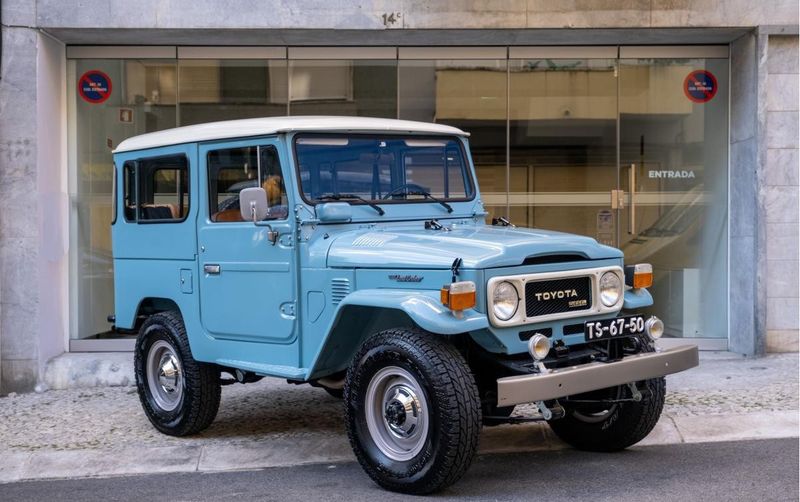 Toyota FJ Cruiser • 1980 • 200,000 km 1