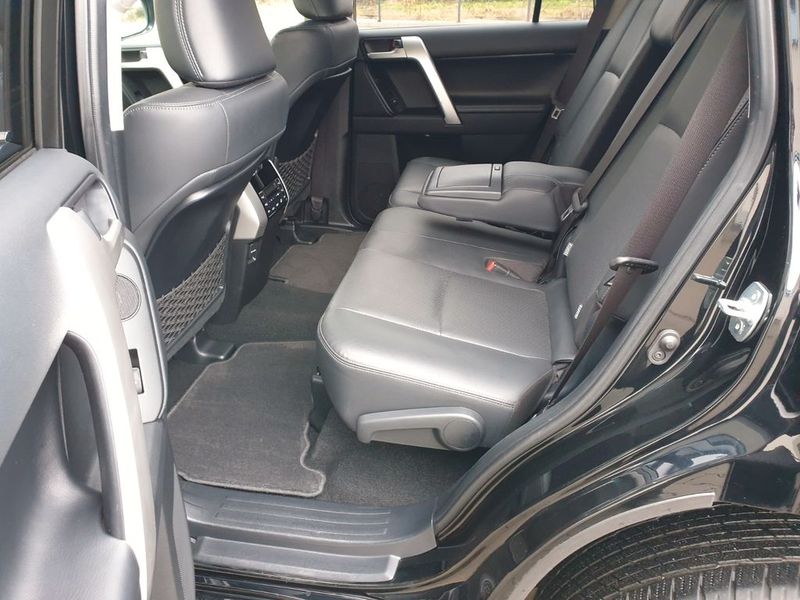 Toyota Land Cruiser • 2017 • 78,890 km 4