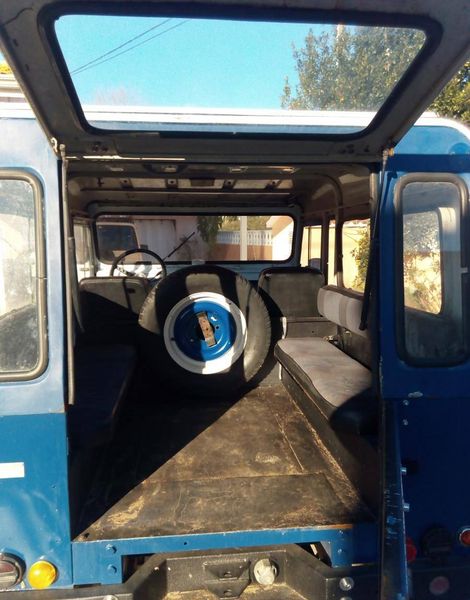 Hummer H1 • 1984 • 109,999 km 2