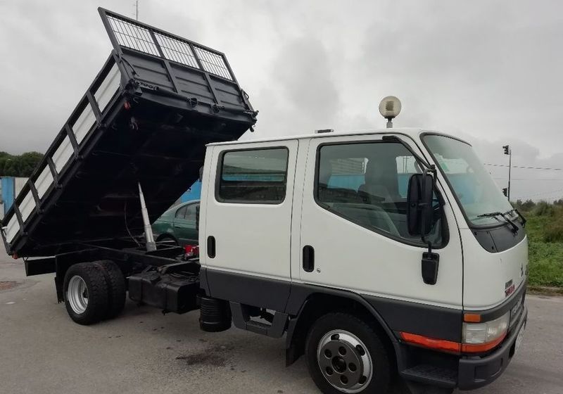 Mitsubishi Fuso canter • 2001 • 124,000 km 1