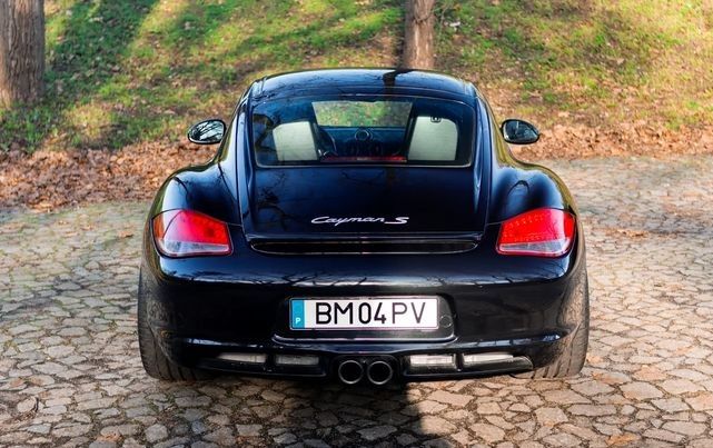 Porsche Cayman • 2009 • 129,000 km 15