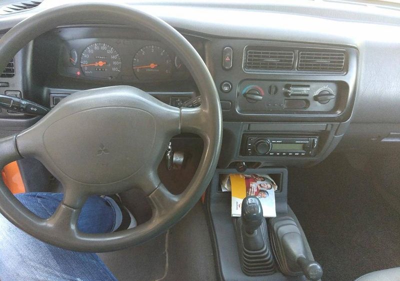 Mitsubishi L200 • 1999 • 273,000 km 3
