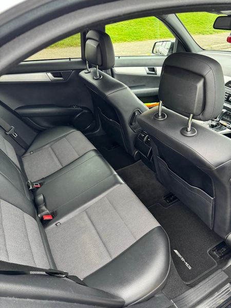 Mercedes-Benz C-Class • 2013 • 193,000 km 5